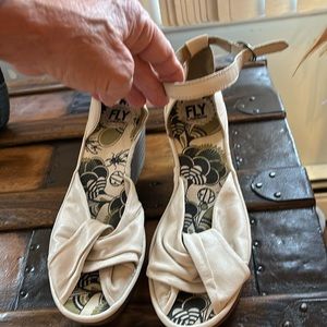 Fly London Yakin Slingback Wedge Sandals US EU 40 Peep Toe